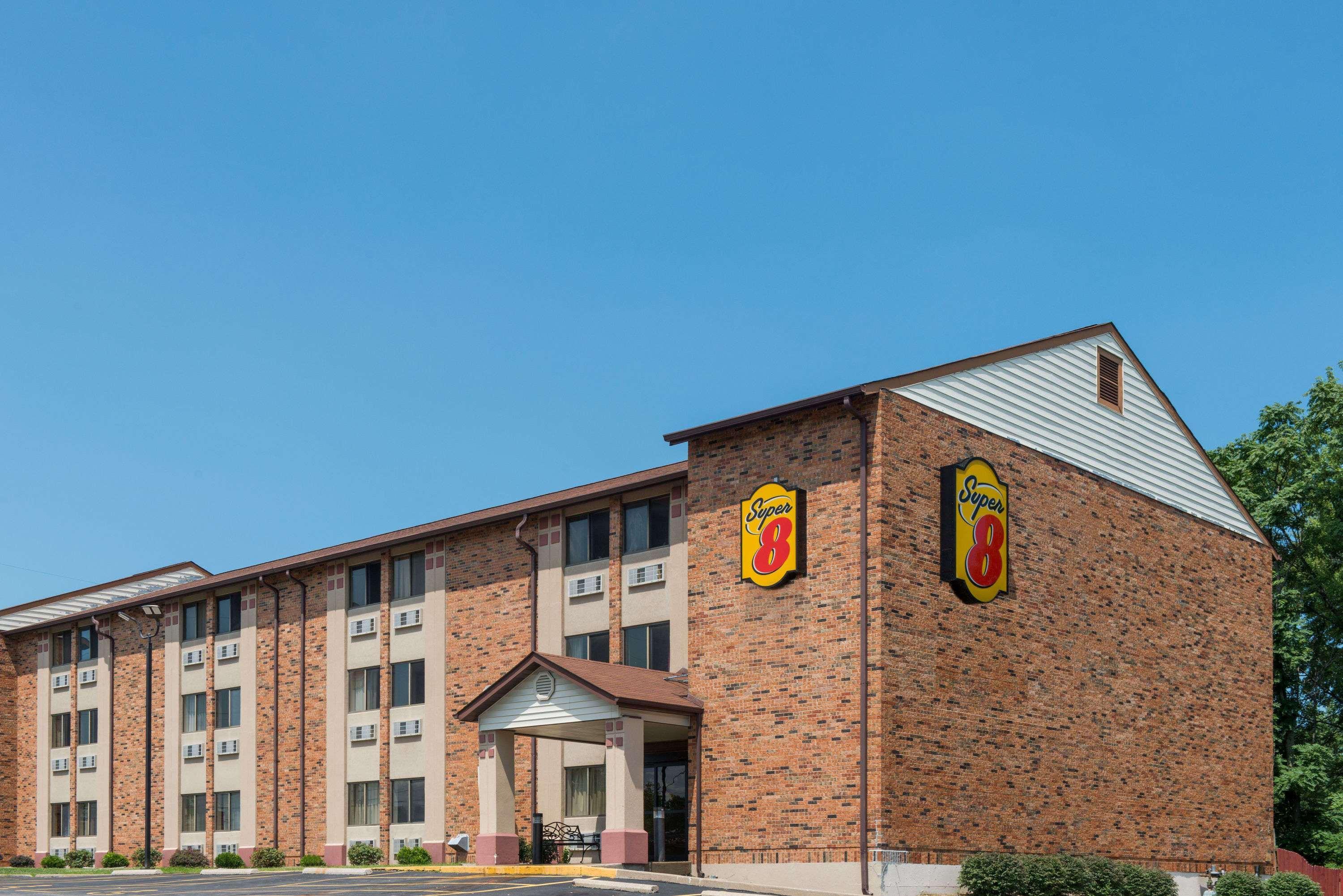 Hotel Super 8 By Wyndham St Charles à Saint Charles Extérieur photo