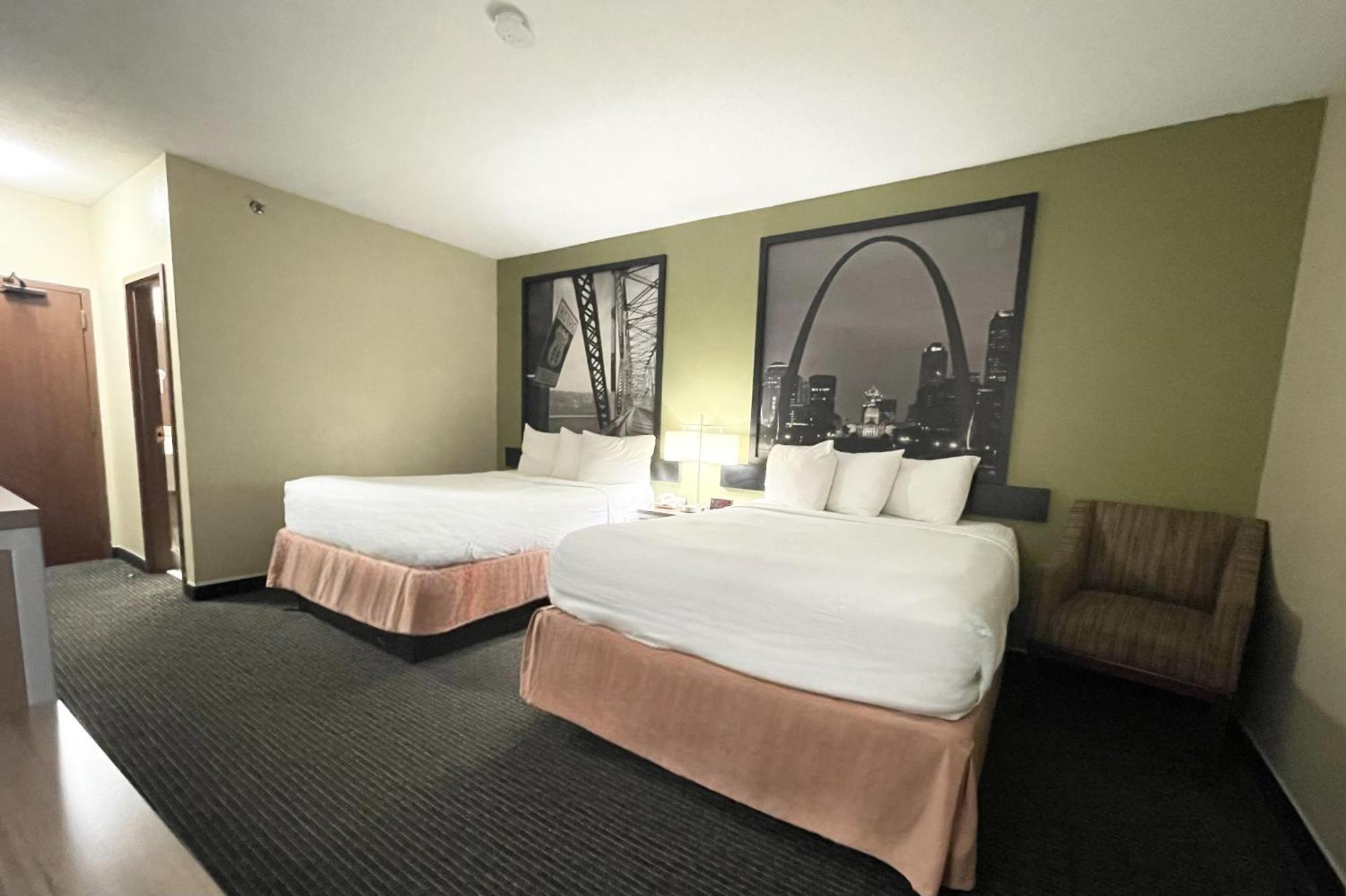 Hotel Super 8 By Wyndham St Charles à Saint Charles Extérieur photo