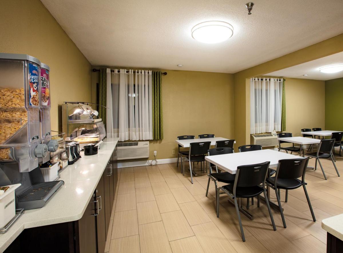 Hotel Super 8 By Wyndham St Charles à Saint Charles Extérieur photo